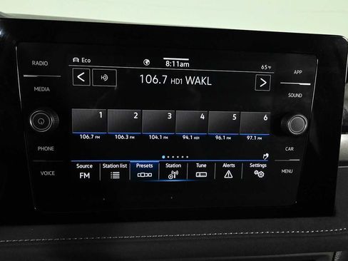 Certified 2025 Volkswagen Taos SE AWD/4WD image 23