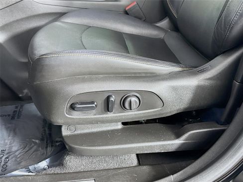 Used 2020 Chevrolet Equinox Premier AWD/4WD image 23