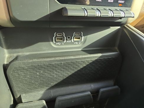 Used 2020 RAM 1500 Laramie image 31