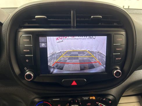 Used 2022 Kia Soul LX w/ Technology Package image 29