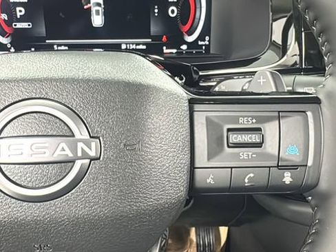 New 2026 Nissan Pathfinder Platinum image 24