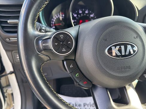 Used 2016 Kia Soul + w/ Designer's Package FWD image 16