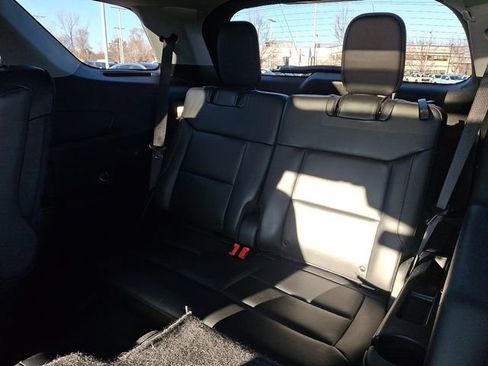 Used 2022 Ford Explorer XLT w/ Equipment Group 202A image 14