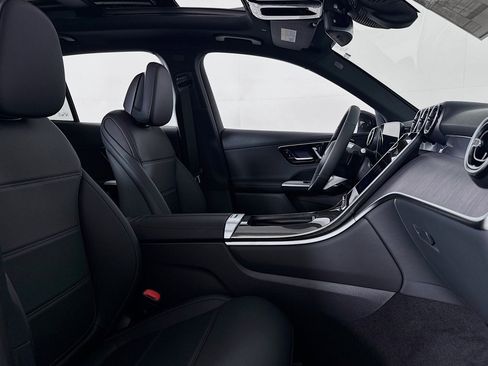 New 2026 Mercedes-Benz GLC 300 image 6