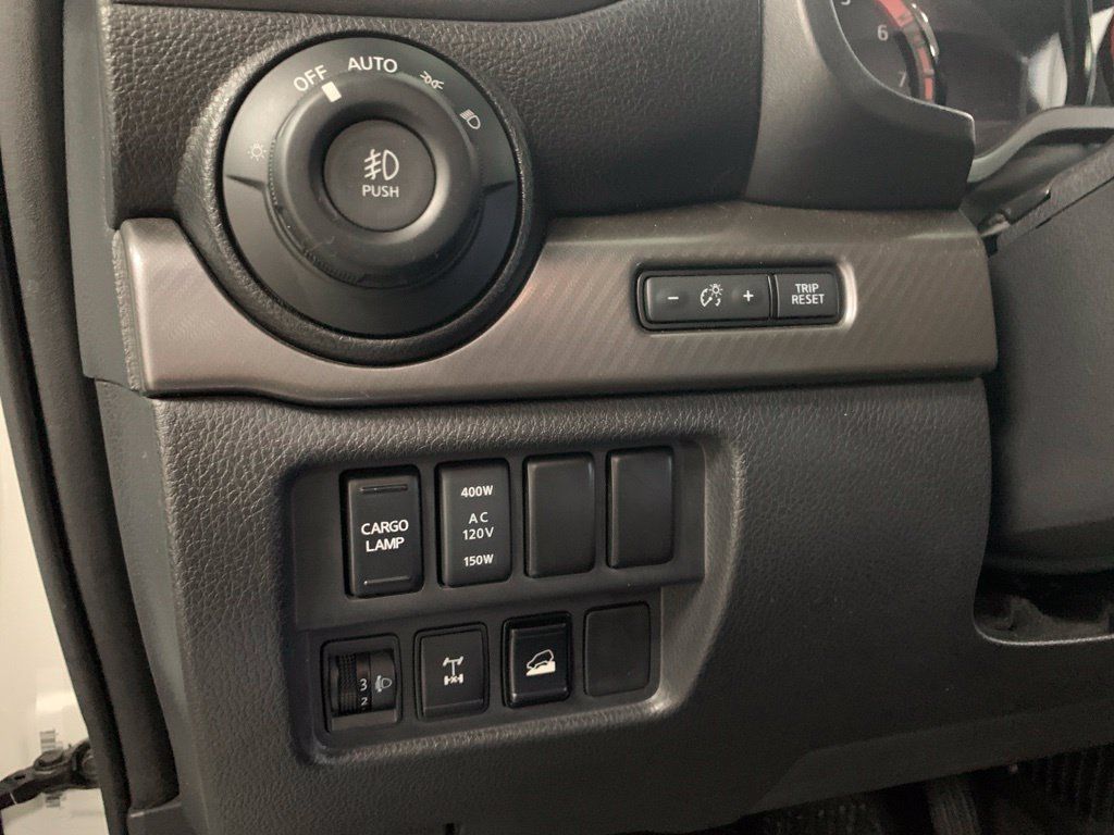 Used 2021 Nissan Titan PRO-4X w/ Pro-4x Convenience Package AWD/4WD image 20