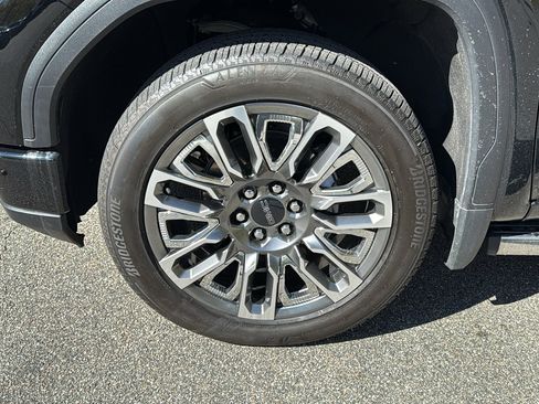 Certified 2024 GMC Sierra 1500 Denali Ultimate image 11