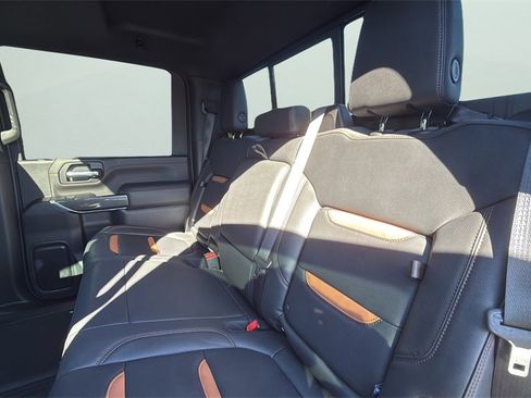 Used 2023 GMC Sierra 2500 AT4 w/ AT4 Preferred Package image 12