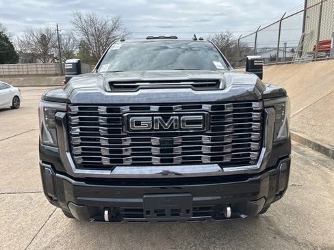 Used 2024 GMC Sierra 2500 Denali Ultimate w/ Max Trailering Package image 9