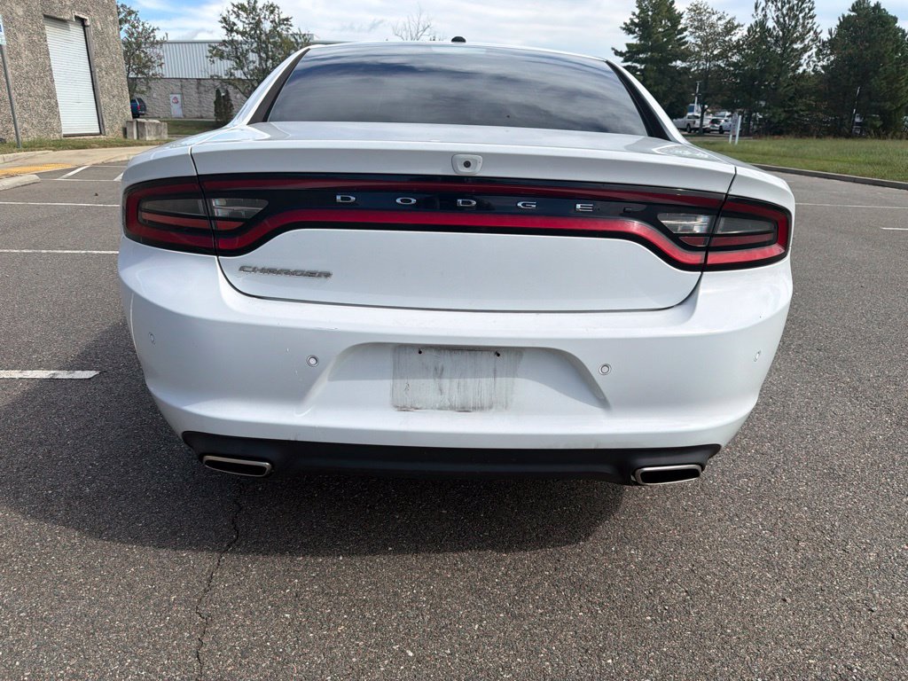 Used 2020 Dodge Charger SXT w/ Leather Interior Group RWD image 6