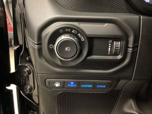 Used 2025 Jeep Wrangler Unlimited Rubicon 4xe w/ Safety Group image 16