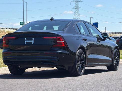 Used 2024 Volvo S60 B5 Plus FWD image 3