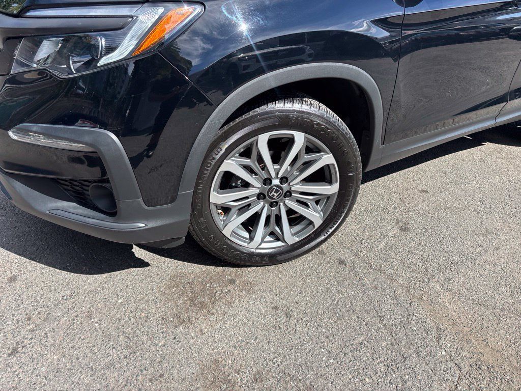 Used 2021 Honda Pilot EX image 2