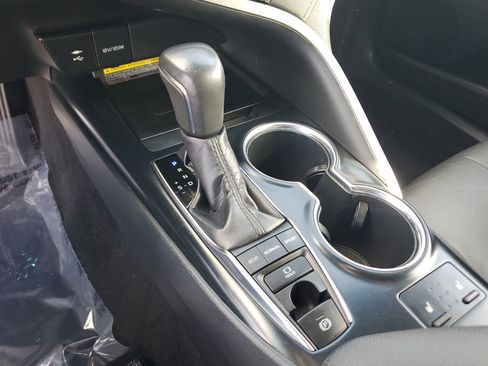 Used 2019 Toyota Camry XSE image 24