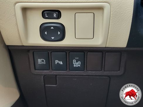 Used 2016 Lexus ES 350 w/ Luxury Package w/Wood Trim FWD image 27
