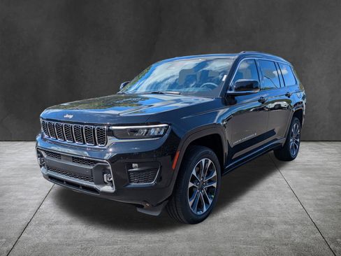New 2025 Jeep Grand Cherokee L Overland w/ Luxury Tech Group IV image 8
