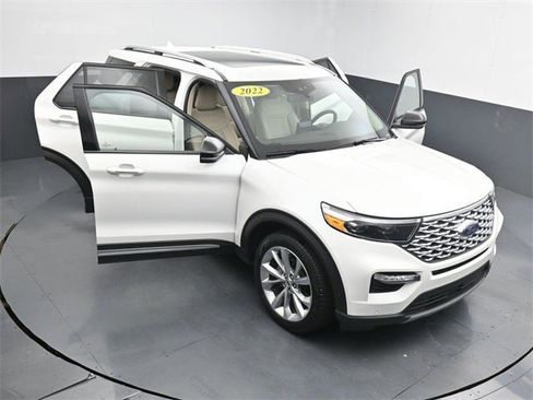 Used 2022 Ford Explorer Platinum w/ Equipment Group 601A image 32