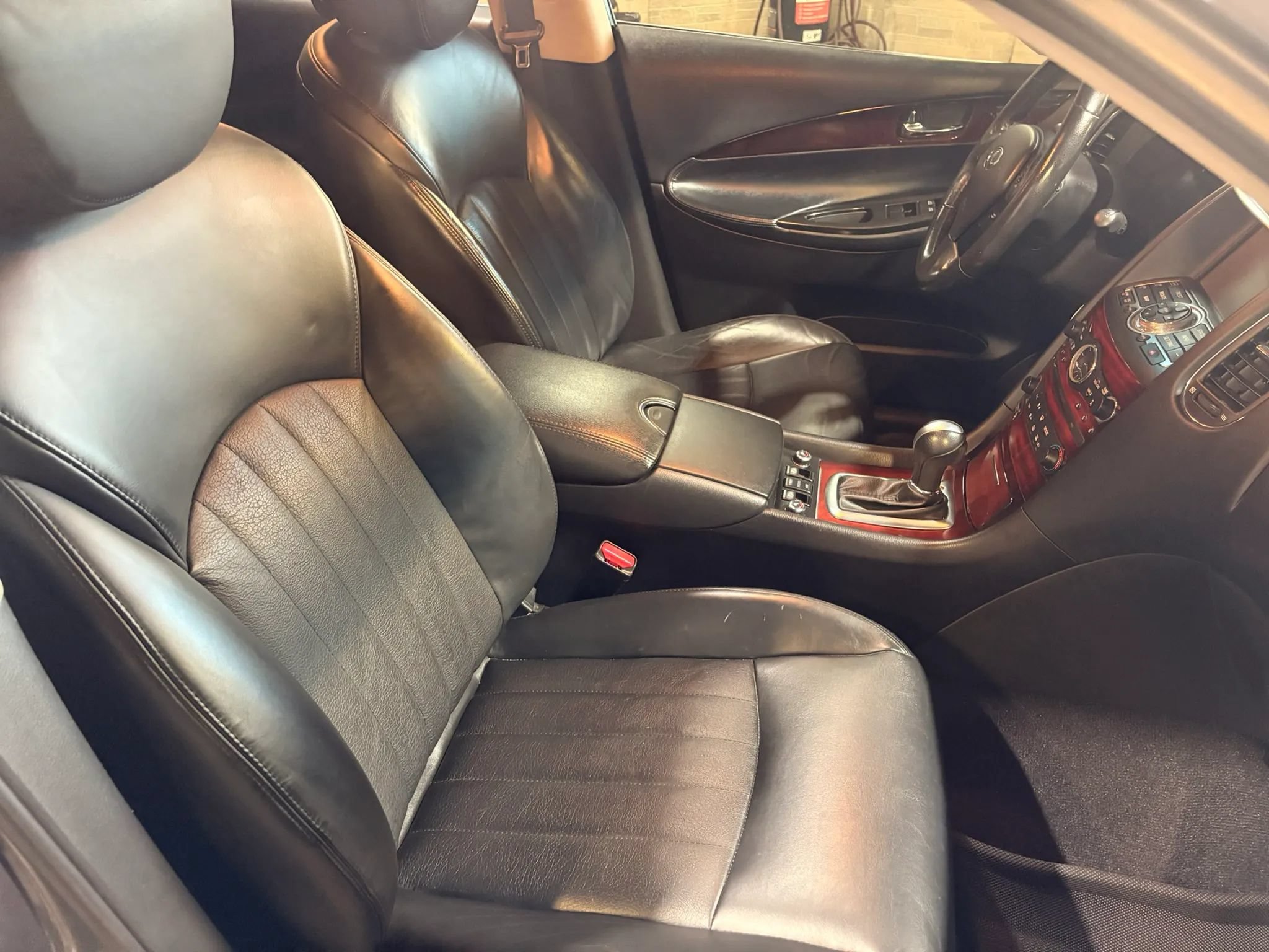 Used 2016 INFINITI QX50 AWD w/ Deluxe Touring Package image 19