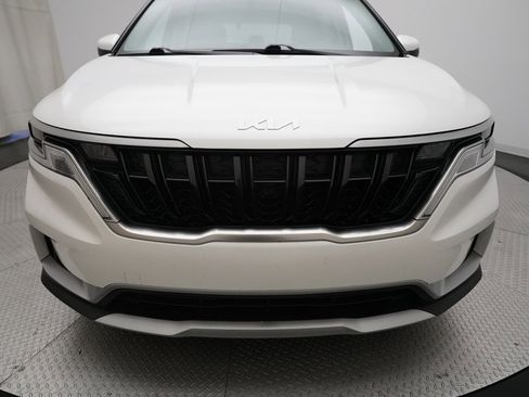 Certified 2024 Kia Carnival LX image 22