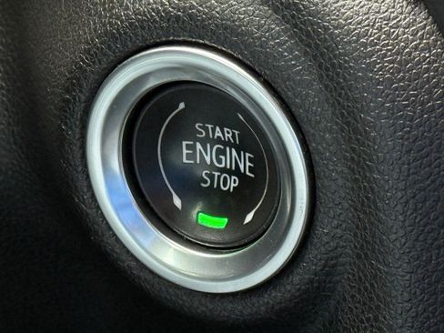Used 2022 GMC Sierra 1500 AT4 w/ AT4 Preferred Package AWD/4WD image 30