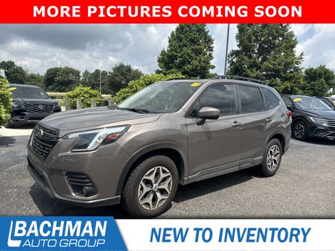 Certified 2022 Subaru Forester Premium AWD/4WD image 10