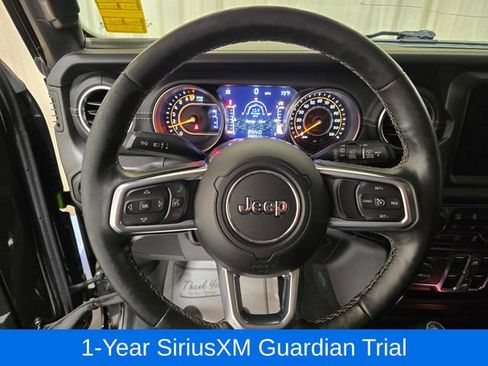 Used 2019 Jeep Wrangler Unlimited Sahara w/ Uconnect 4C Nav & Sound Group AWD/4WD image 17