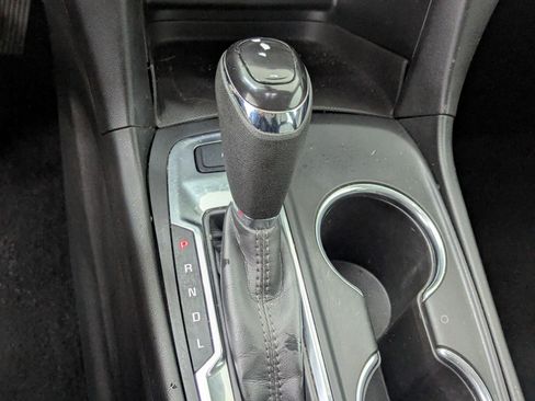 Used 2020 Chevrolet Equinox LS image 18