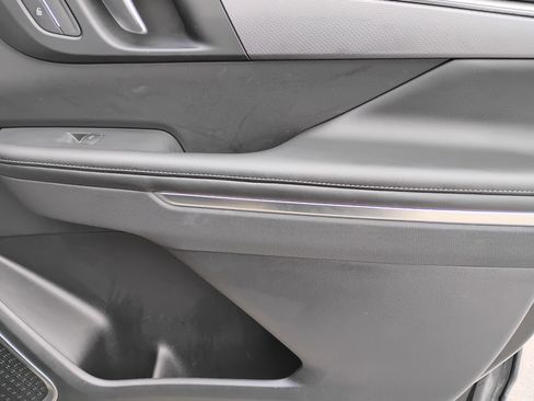 Used 2025 Buick Enclave Sport Touring image 20