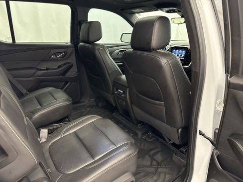 Used 2023 Chevrolet Traverse LT w/ LT Premium Package AWD/4WD image 26