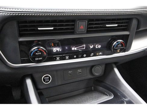 Used 2023 Nissan Rogue SV FWD image 26