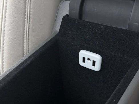 Used 2018 Cadillac XT5 Premium Luxury image 32