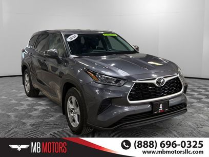 Used 2024 Toyota Highlander LE