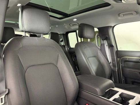 Certified 2025 Land Rover Defender 130 S AWD/4WD image 33