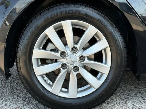 Used 2014 Kia Forte EX FWD image 25