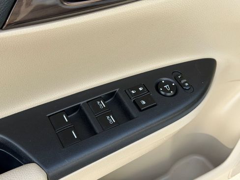 Used 2017 Honda Accord Touring image 28