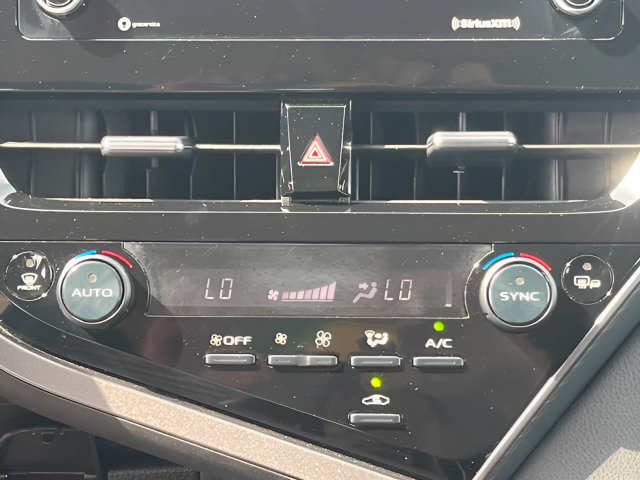 Used 2024 Toyota Camry SE FWD image 26