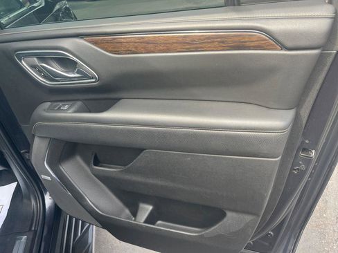 Used 2023 Chevrolet Suburban Premier image 26