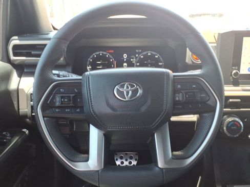 Certified 2025 Toyota Tacoma TRD Sport AWD/4WD image 12