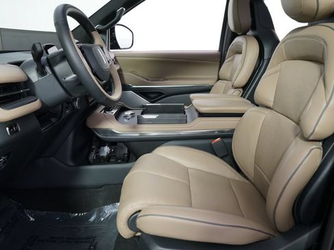 New 2026 Lincoln Navigator L Black Label AWD/4WD image 13