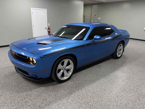 Used 2018 Dodge Challenger R/T Plus image 7
