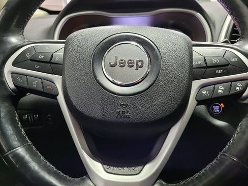 Used 2014 Jeep Cherokee Trailhawk w/ Technology Group image 33