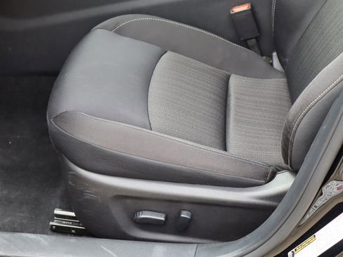 Used 2025 Nissan Altima 2.5 SV FWD image 14