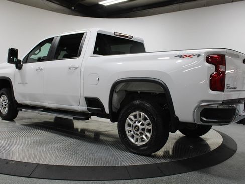 Used 2025 Chevrolet Silverado 2500 LT w/ Convenience Package image 7