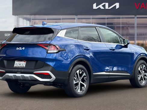 Certified 2025 Kia Sportage EX image 4