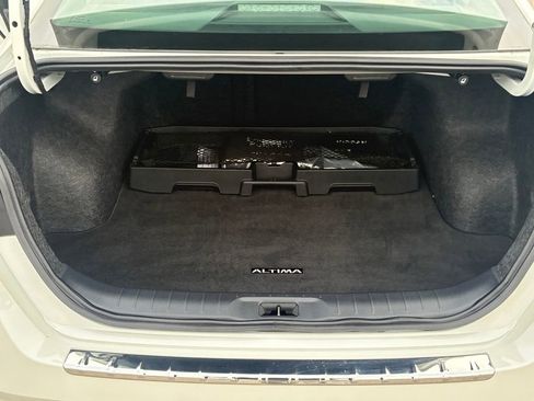 Used 2023 Nissan Altima 2.5 SV FWD image 14