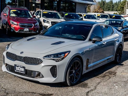 Used 2018 Kia Stinger GT2 image 4