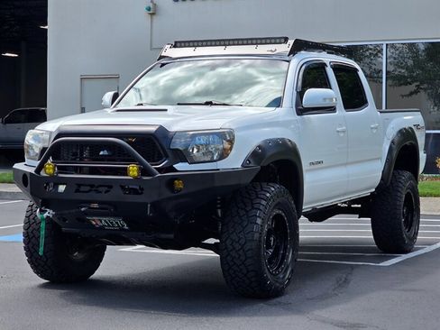 Used 2015 Toyota Tacoma 4x4 Double Cab w/ TRD Sport Package image 1