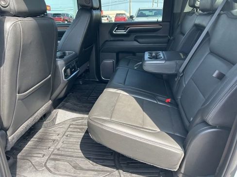 Used 2024 GMC Sierra 2500 Denali image 9