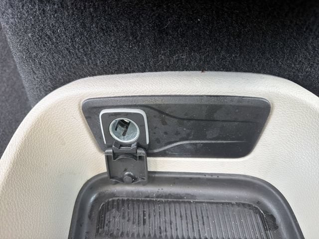 Used 2023 Chrysler Pacifica Touring-L FWD image 39