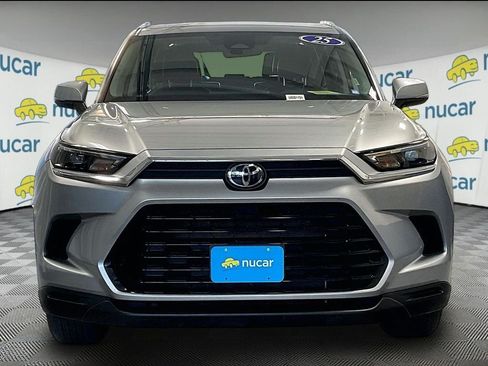 Certified 2025 Toyota Grand Highlander AWD image 2