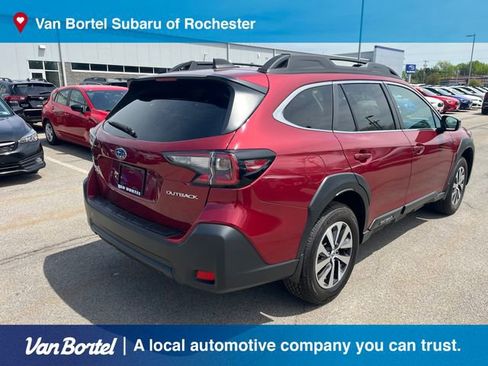 Certified 2025 Subaru Outback Premium AWD/4WD image 5